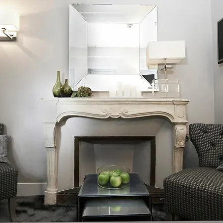 Hotell Maison D'anthouard Écully