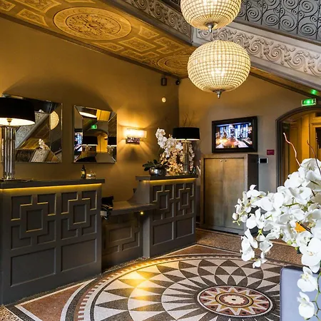 Hotell Maison D'anthouard 4*