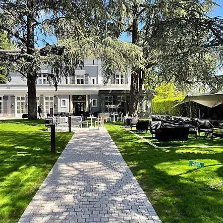 Maison D'anthouard מלון