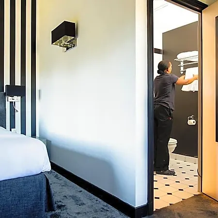Maison D'anthouard מלון