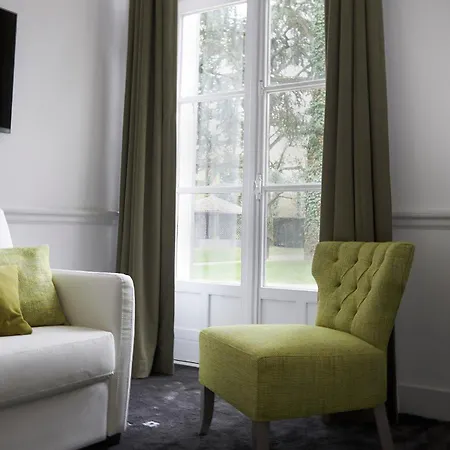 Hotell Maison D'anthouard Écully
