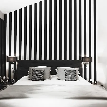 Hotell Maison D'anthouard Écully